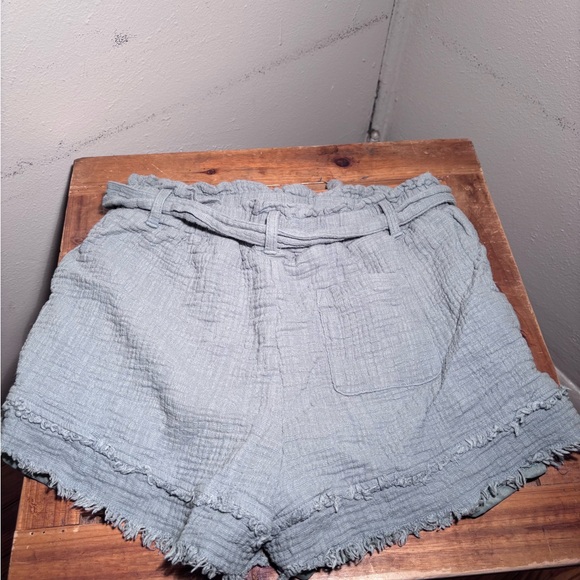 New In Shorts - Picture 8 of 10